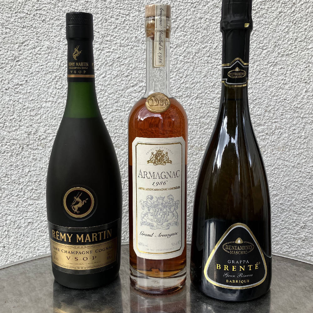 Remy Martin Cognac, alter Alarmanlage, Grappa