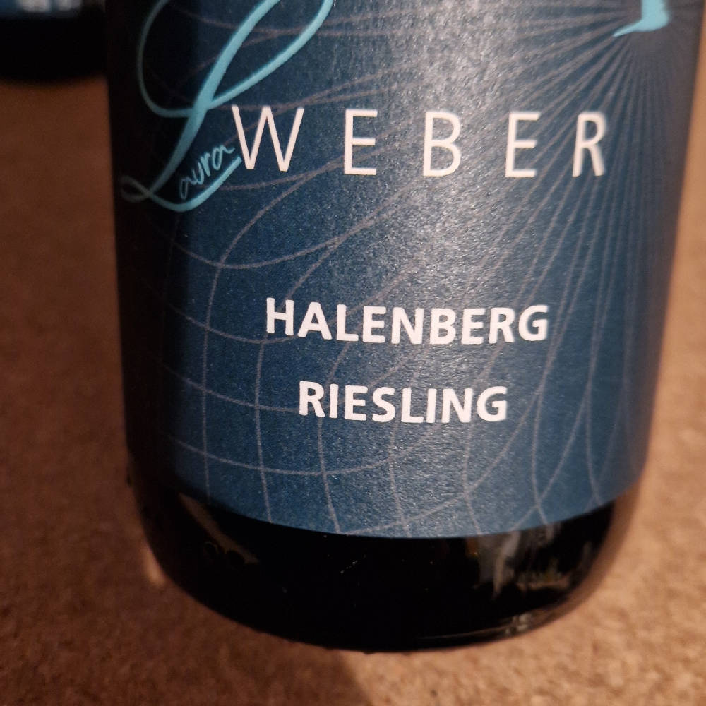 6 Fl. Riesling Halenberg je 2 Fl. aus den Jahren. 2019/20/21