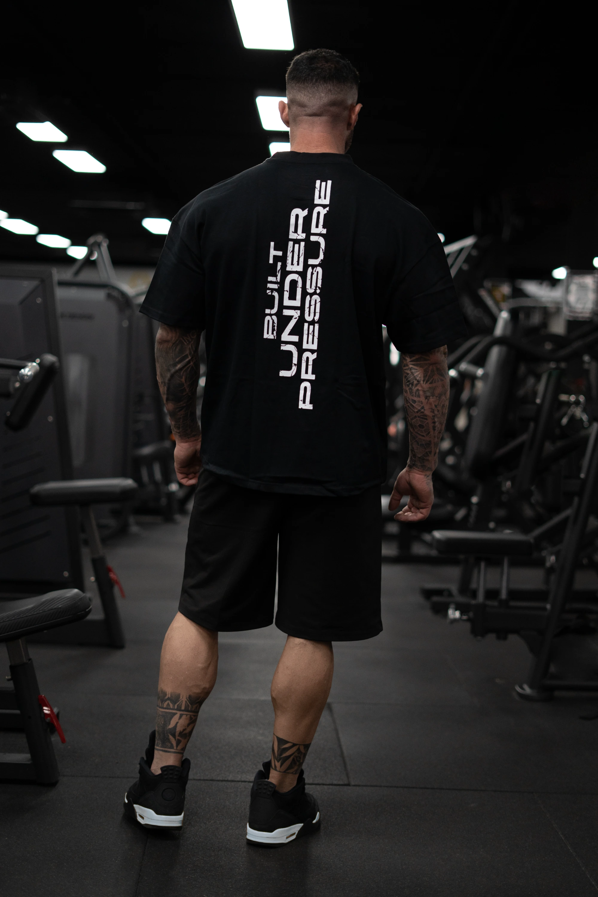 T-Shirt SUPEROVERSIZE BUILT UNDER PRESSURE Men - Vista 4