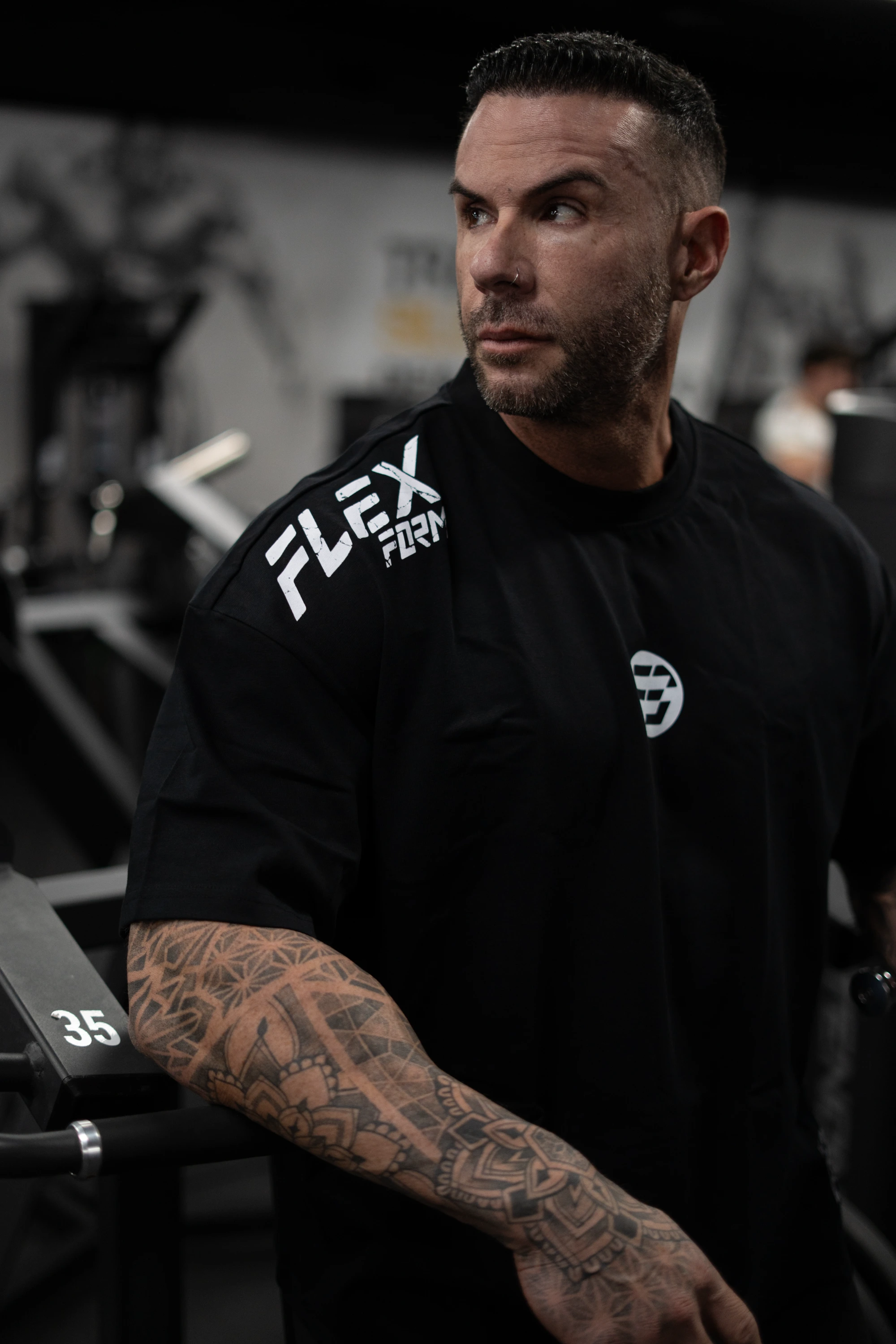 T-Shirt SUPEROVERSIZE BUILT UNDER PRESSURE Men - Vista 2