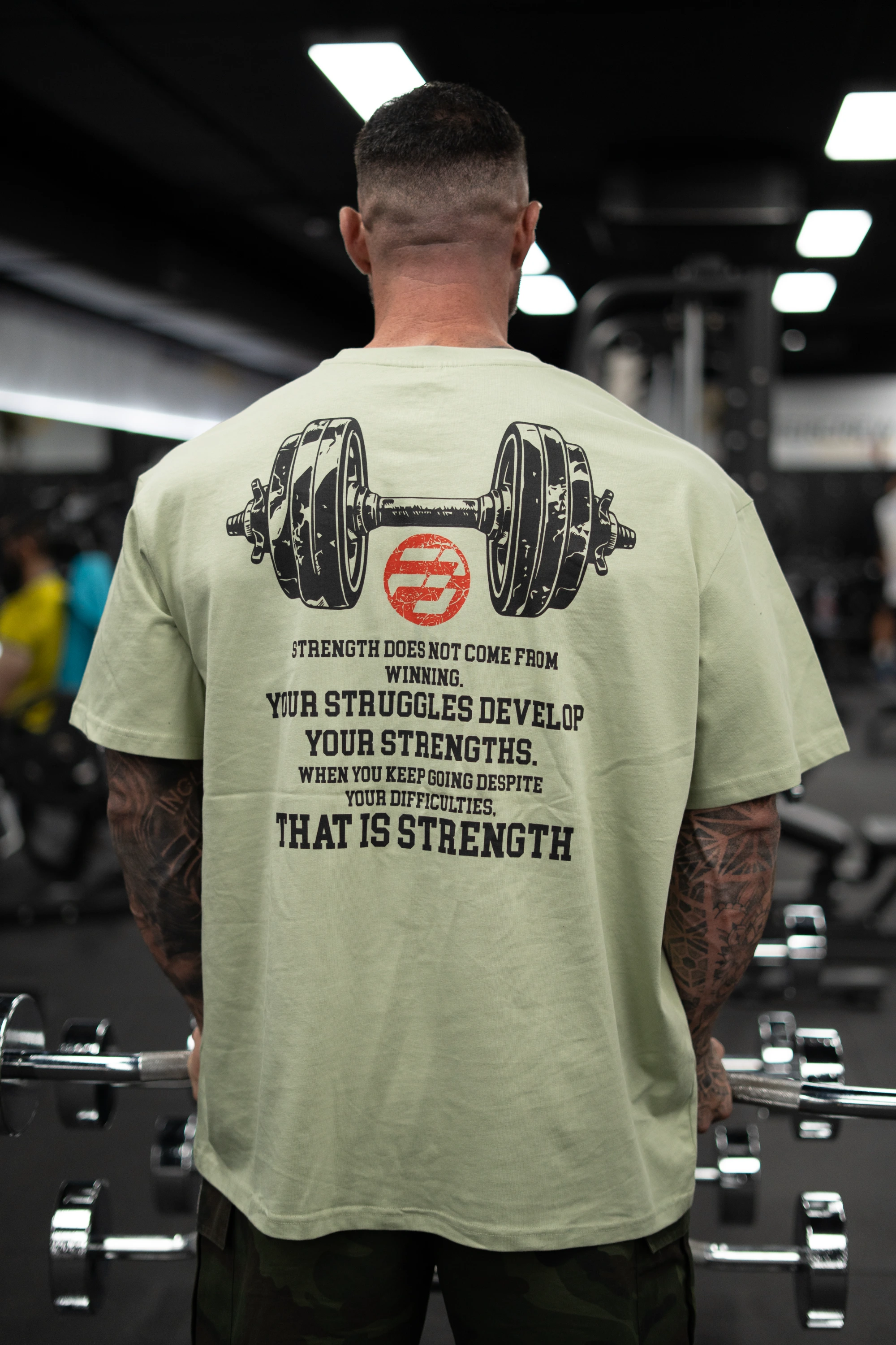 T-Shirt OVERSIZE THAT IS STRENGTH Men - Vista 4