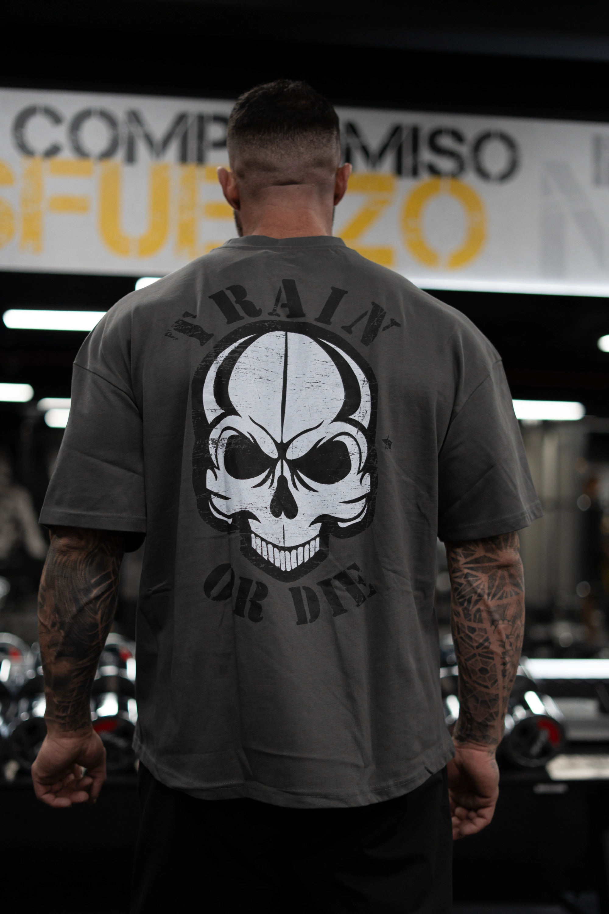 Men's Superoversize Train or Die T-Shirt - Vista 5