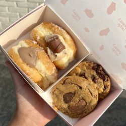 Box of 2 Cookies & 2 Bombs