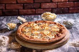 Mix cheese Pizza Quattro Formaggi