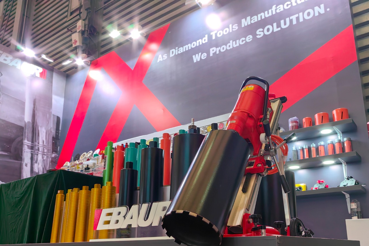 EBAUR Tools logo