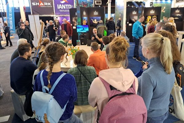 Schuif aan, doe mee en praat mee aan de DuikeninBeeld Thematafels