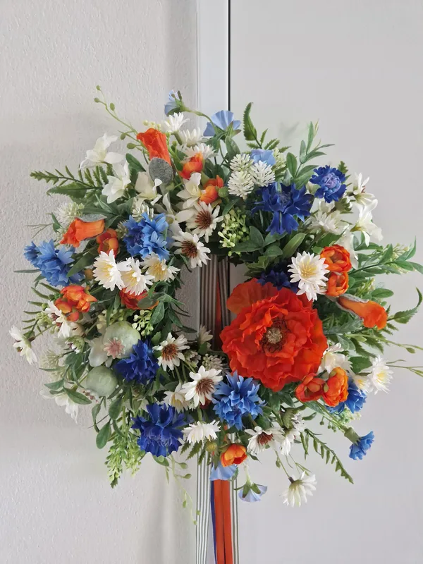 Letzter Mohn auf der Wiese
