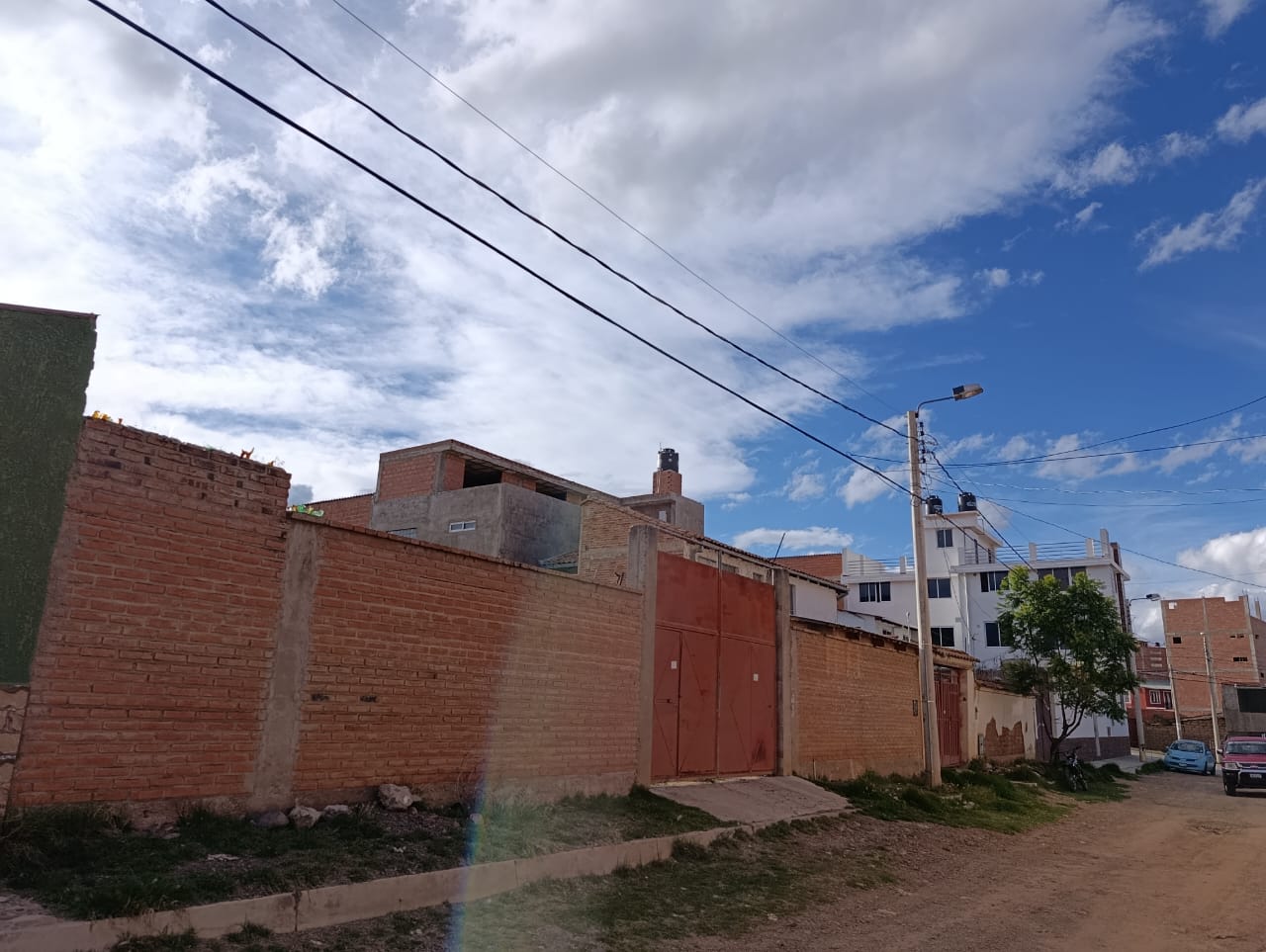 Lote en  AV. 6 DE AGOSTO  - Sucre
