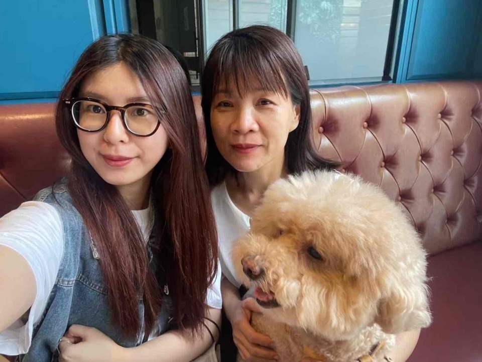 老家裡有養一隻11歲貴賓狗，一個月會回去一次，因為太喜歡狗狗也希望狗狗們能開心生活，希望在自己多餘的時間能陪伴狗狗 - 服務說明 1