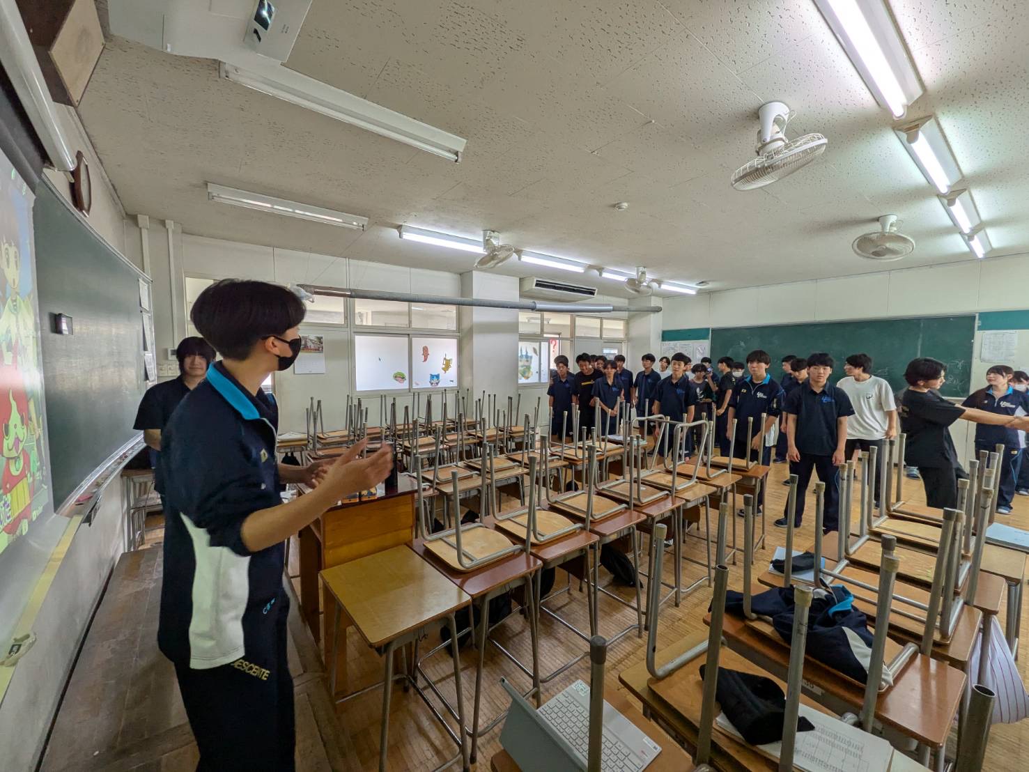 ステージ発表練習中