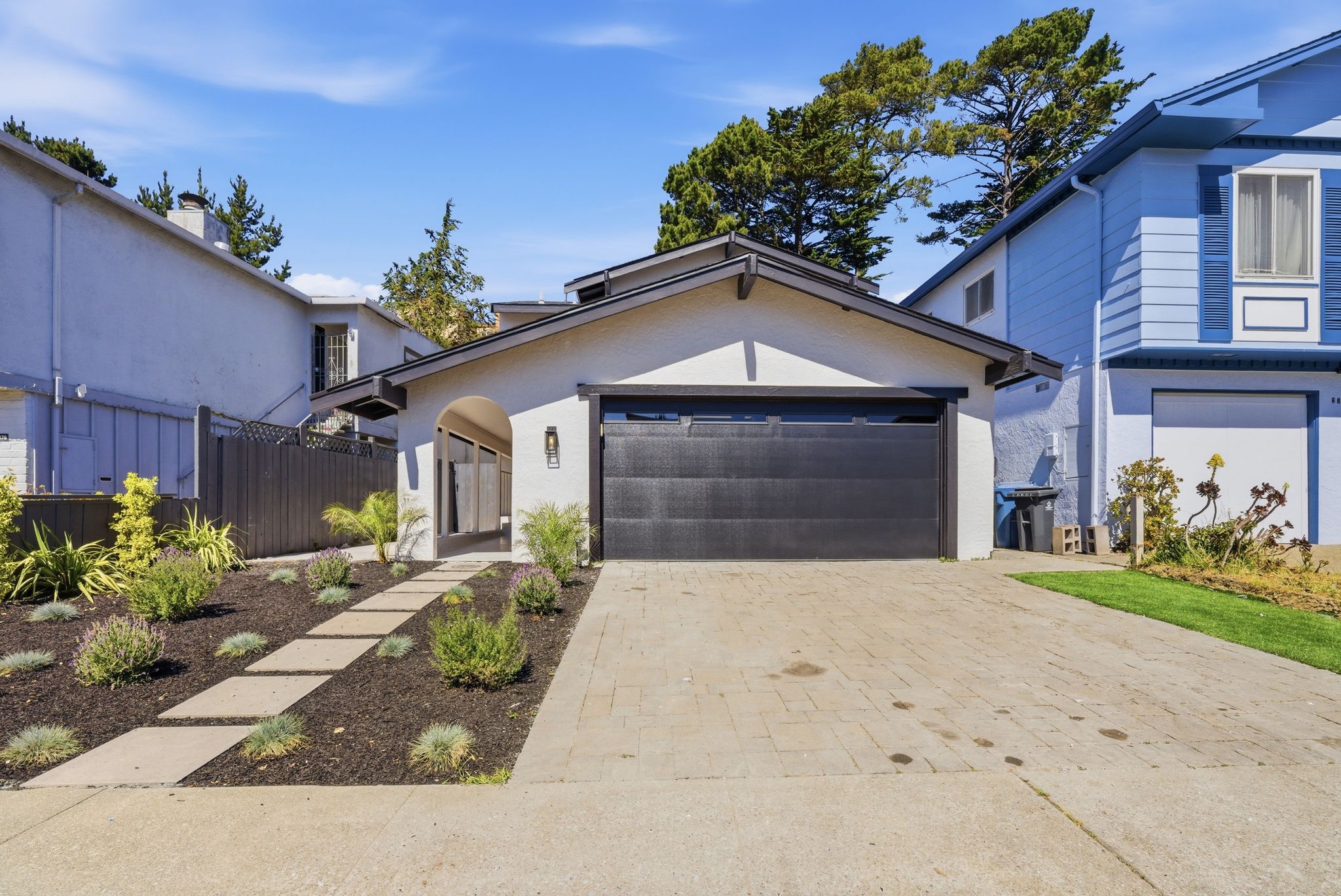 276_dennis_dr_interior_exterior_photos_002