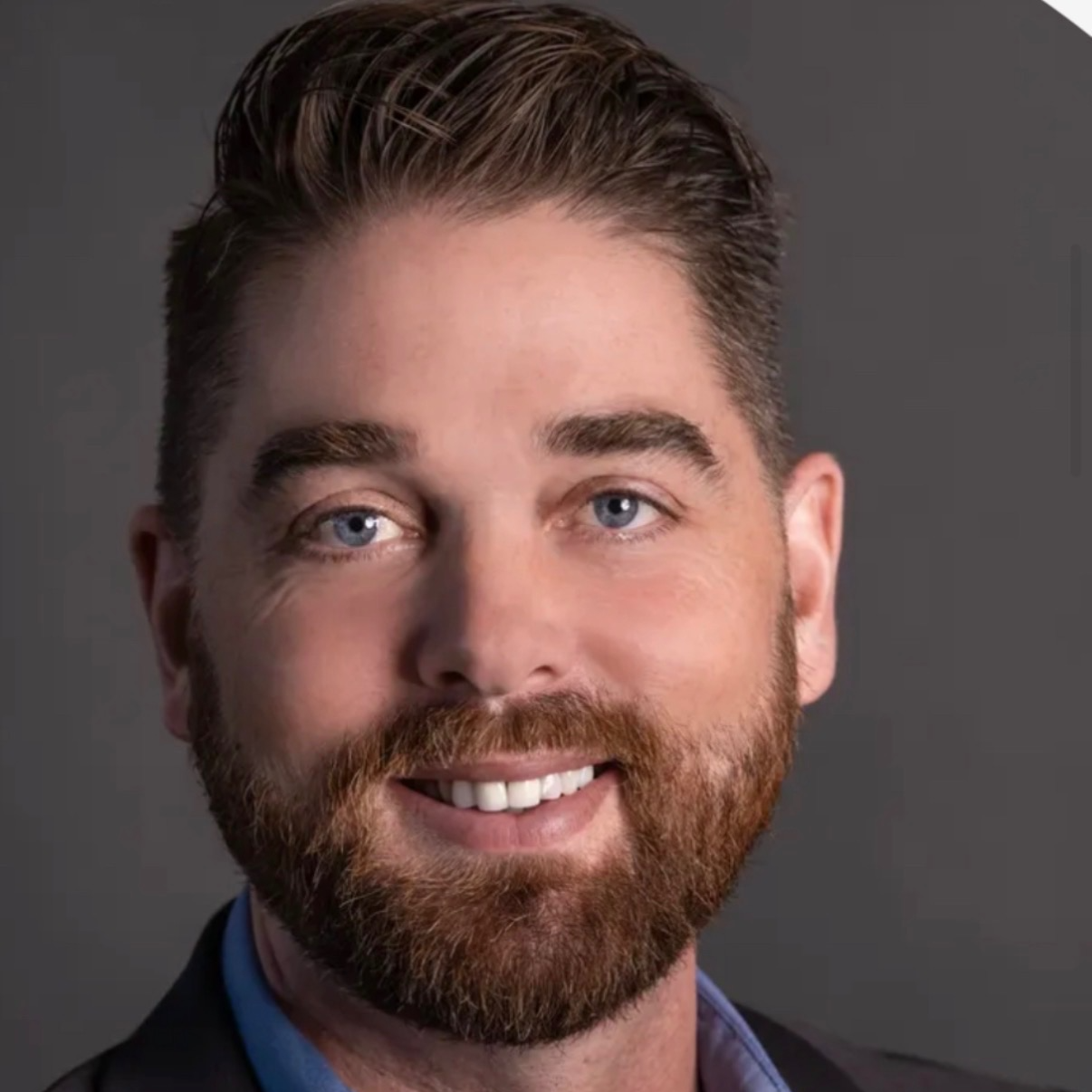 agent headshot