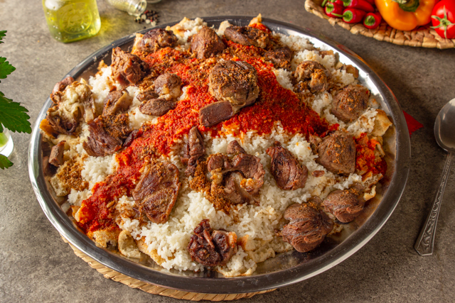 فتّة باللحمة