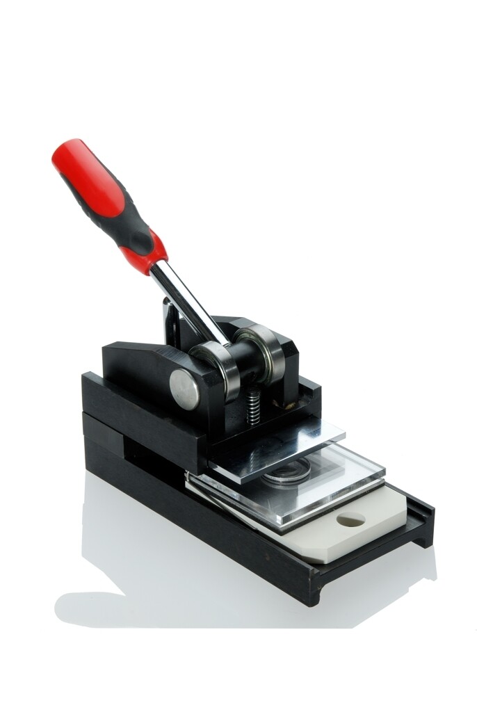 Multifunctional punching press for buttons bild 1