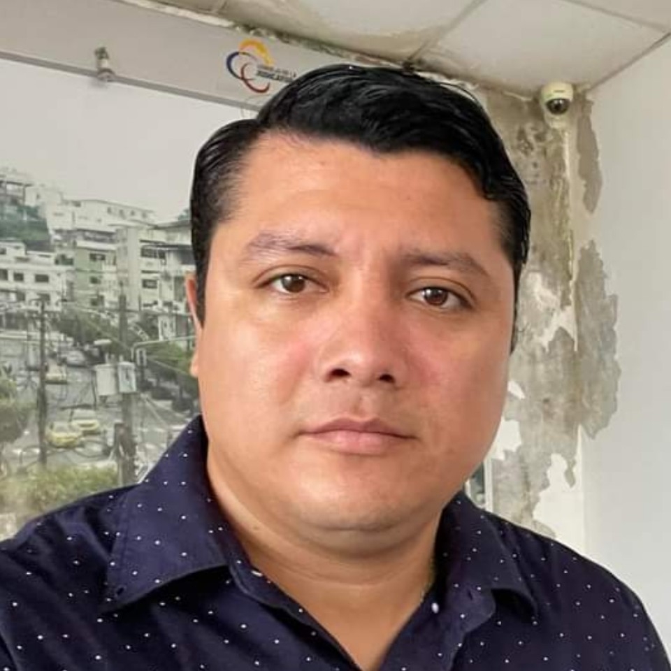 Carlos Luis Altamirano Lombeida