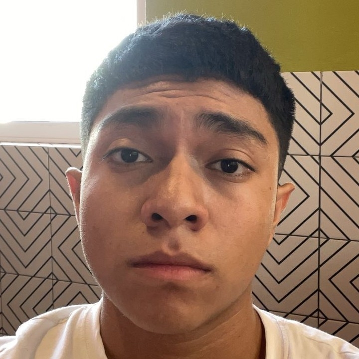 SANTIAGO TADEO MUÑOZ VILLA