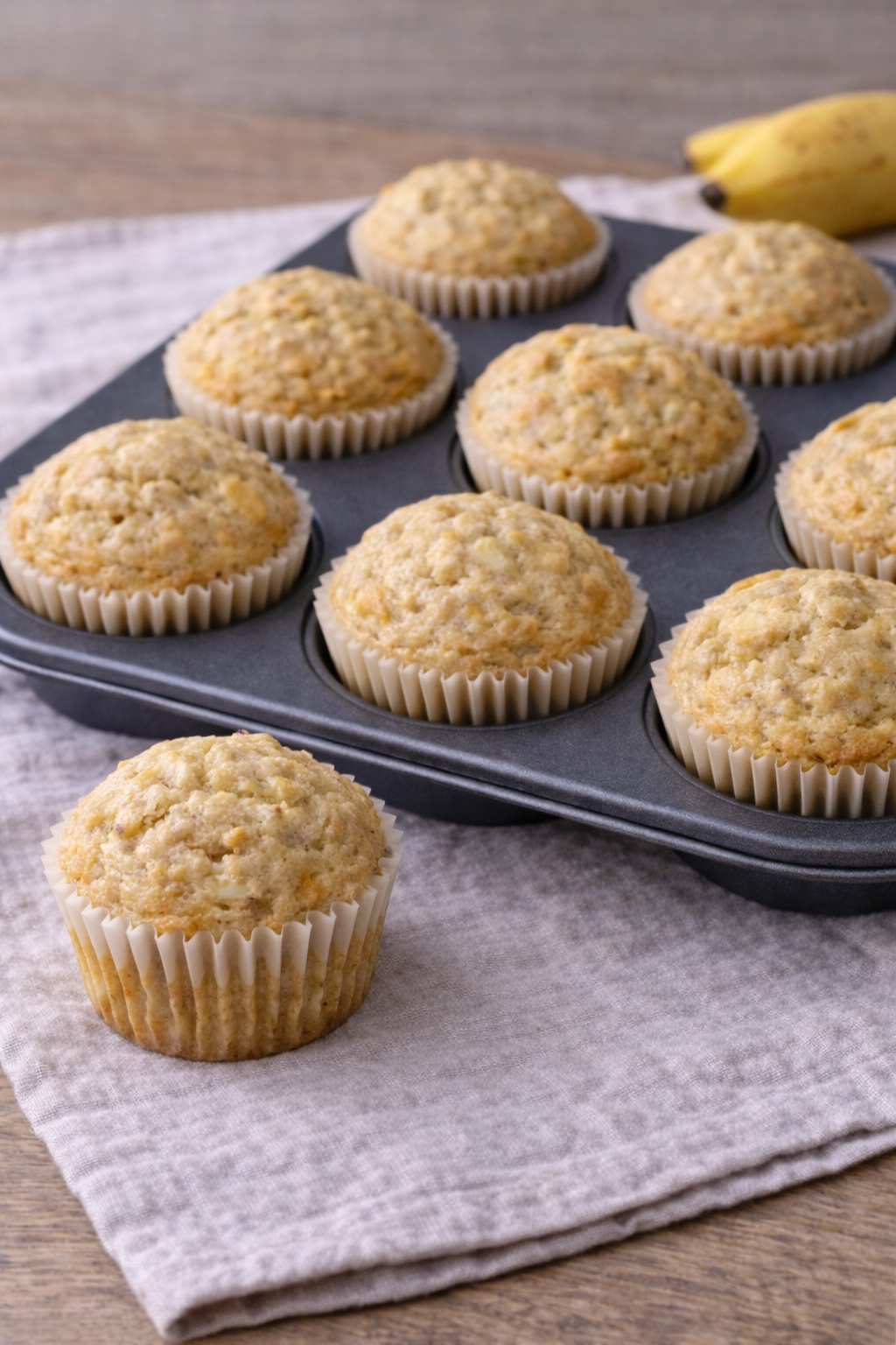 Bløde bananmuffins til morgenbordet