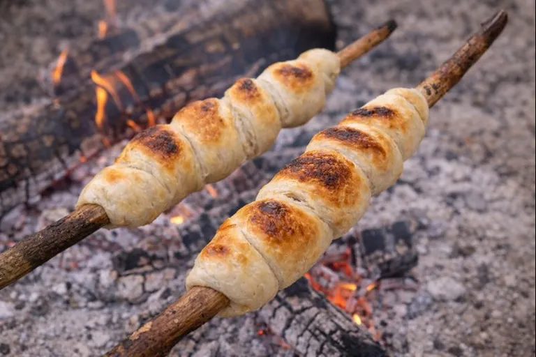 Bålbrød på pind