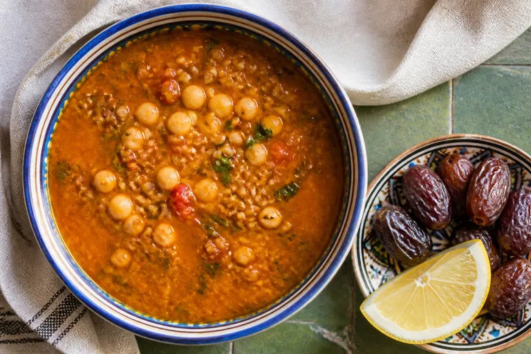Harira – marokkanische Tomaten-Linsen-Suppe