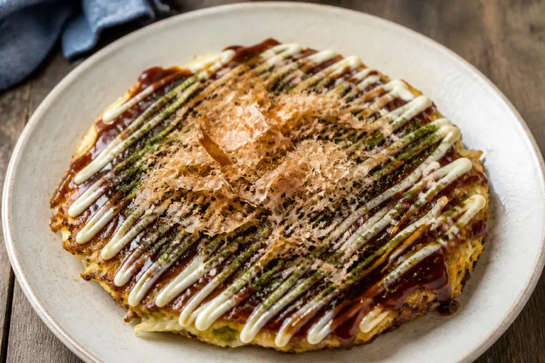 Okonomiyaki – Japanische herzhafte Pfannkuchen