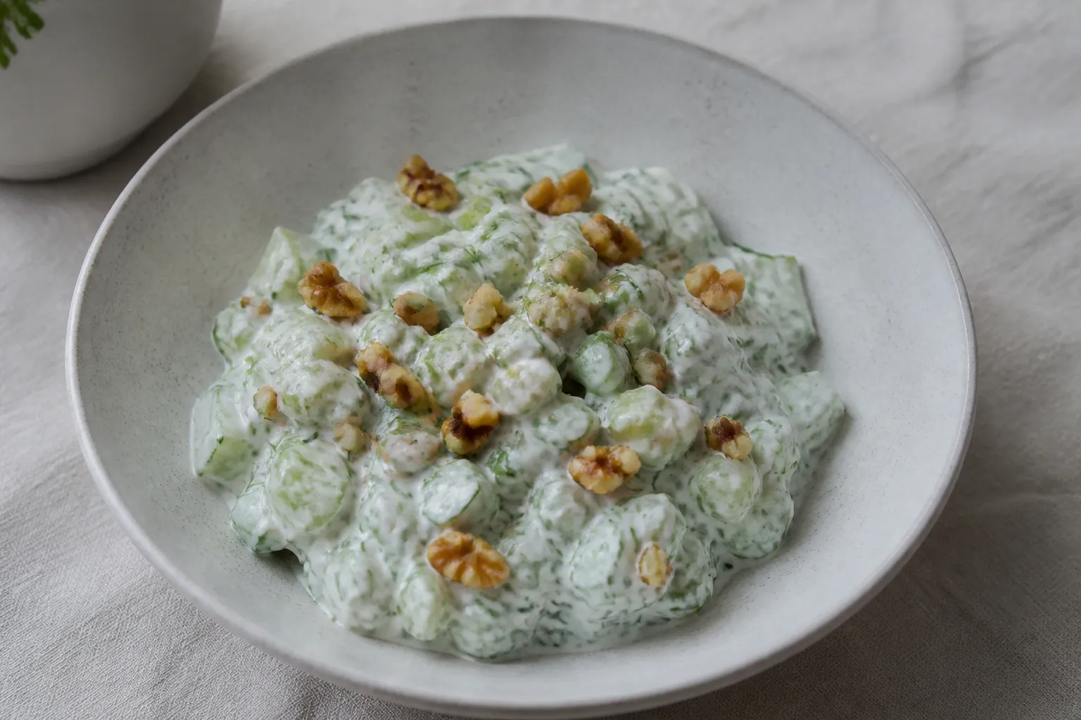 Snezhanka – bulgarsk yoghurtsalat