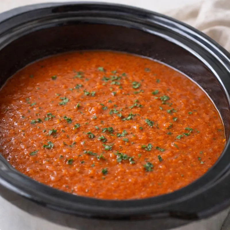Tomatensuppe aus frischen Tomaten im Slow Cooker