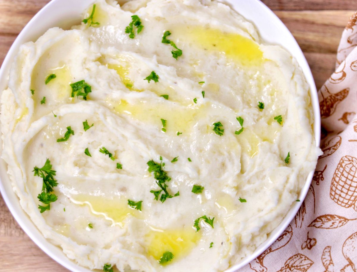 Creamy Garlic Mashed Potatoes – Perfect for the Holidays