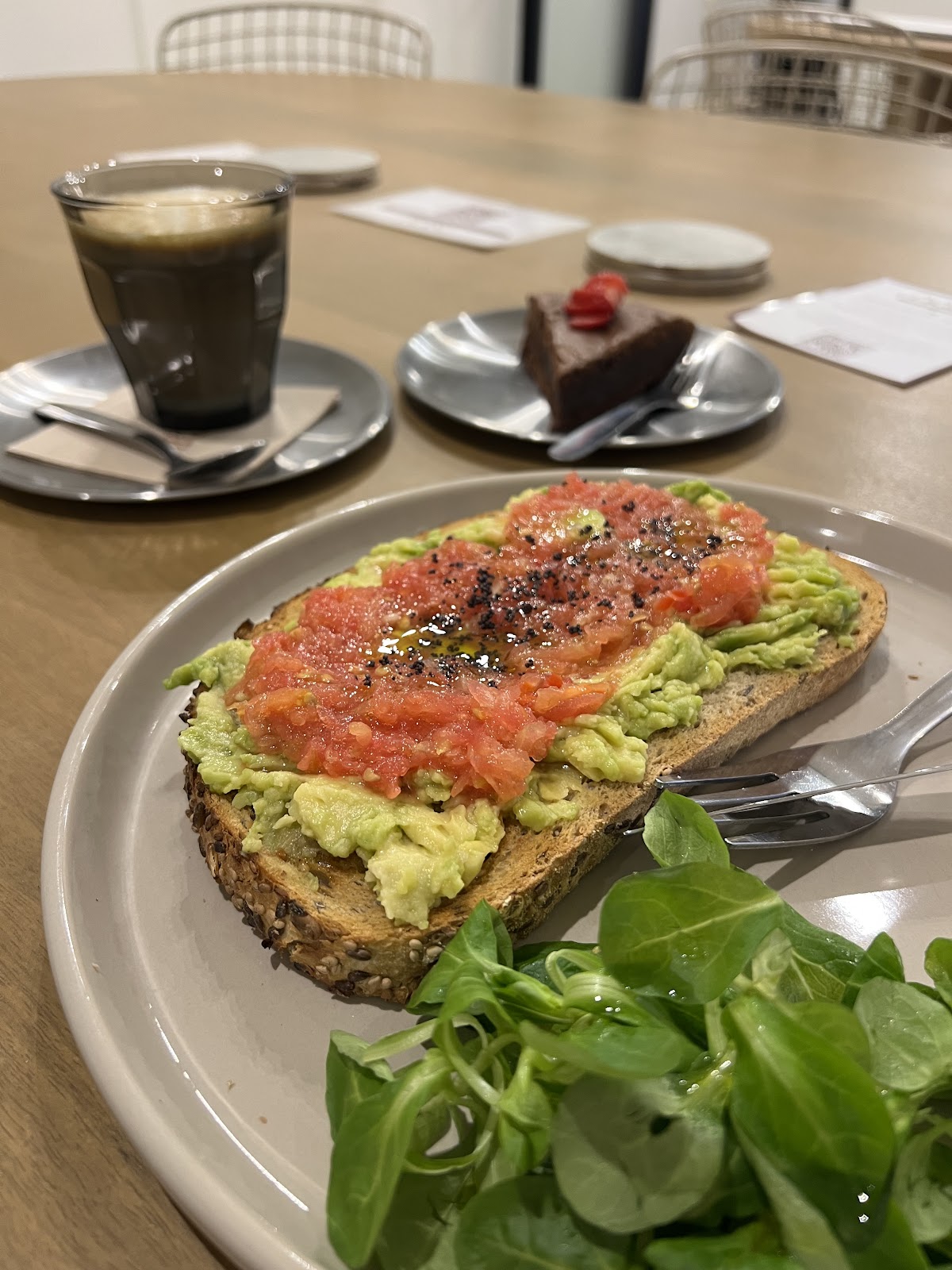 2x1 en Tostada de aguacate & tomate en Nanü Café & Coworking, Prosperidad