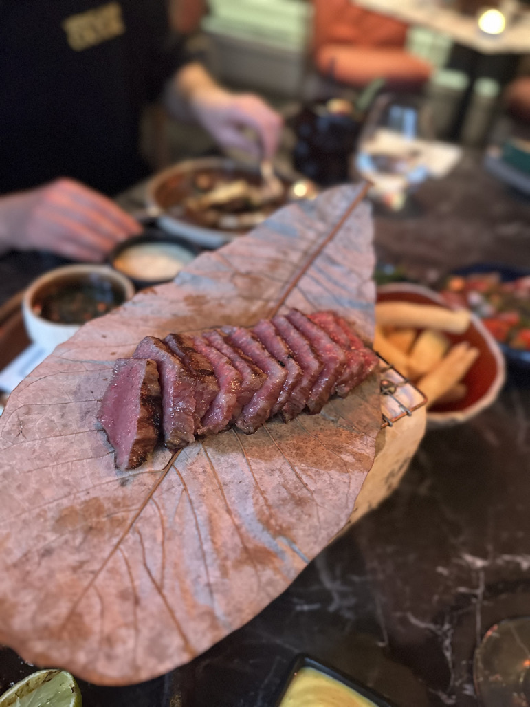 50€ 100g. Ar verta - klausimas.  Pati mėsa idealiai iškepta, prezentacija viskas