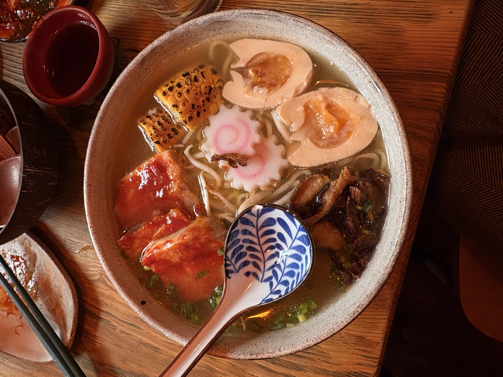 Man pasirodė, jog ramenas per mažai aštrus, tad teko parašyti kažko aštraus įsip