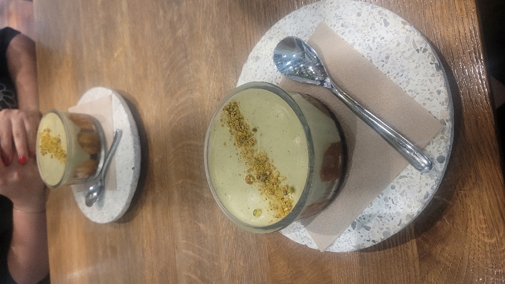 daug gerų atsiliepimų čia apie šį desertą. Deja, mane apvylė:( Mano skoniui, kav