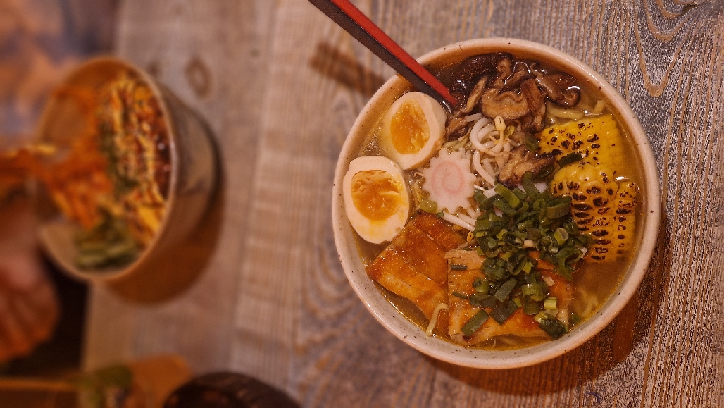 Umami bomba. Sodrus skonis, nieko ne per daug, mėsa ne per riebi, priedai – niam