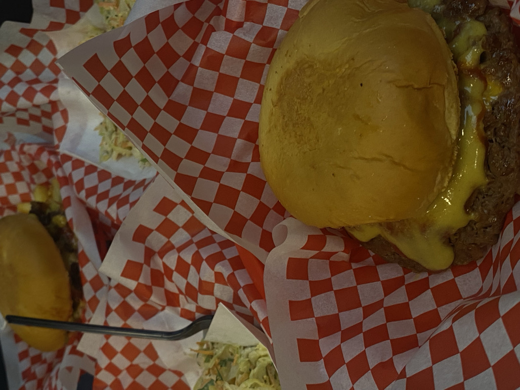 Geriausias mėsainis🙏🏻 taip patinka minkšta bulvių bandelė, bandžiusi visus ski