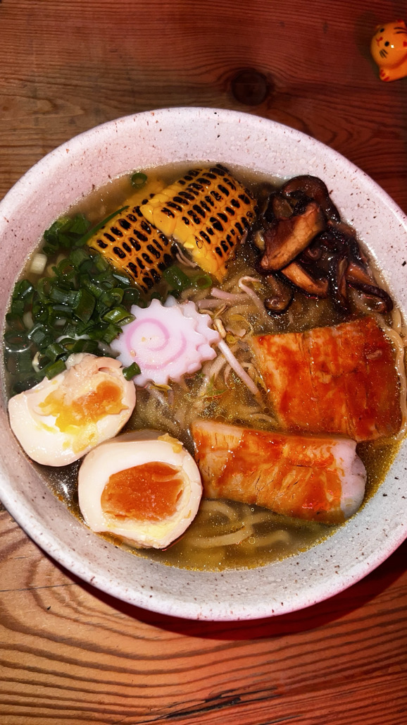 Sultinys ir makaronai labai geri, nežinau ar turėjo taip būti, bet kiaušas šalta