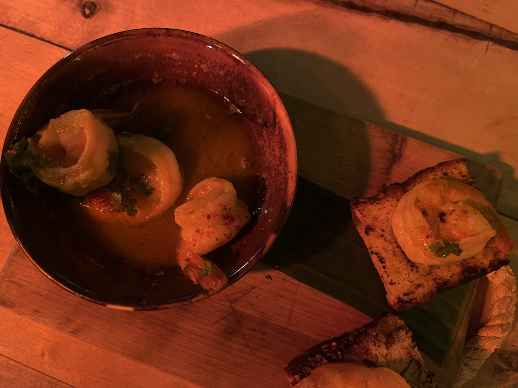 Sultingai paruoštos krevetės, kvapnus ir švelniai gardus sultinukas bei  gardi d