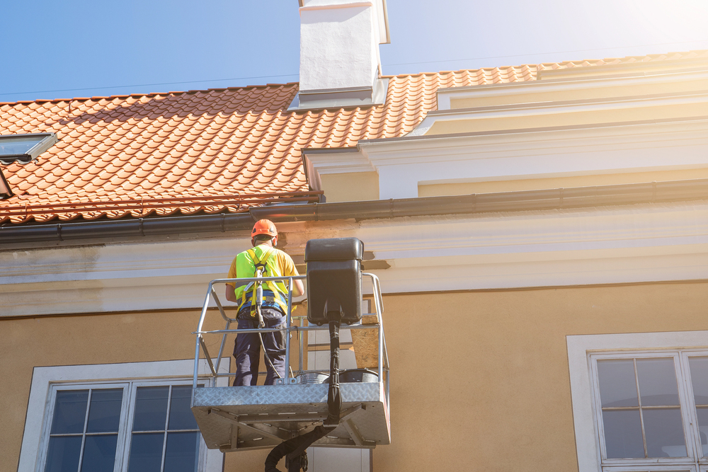 Vertical Work in Communities: When Can a Facade Be Repaired Without Scaffolding?