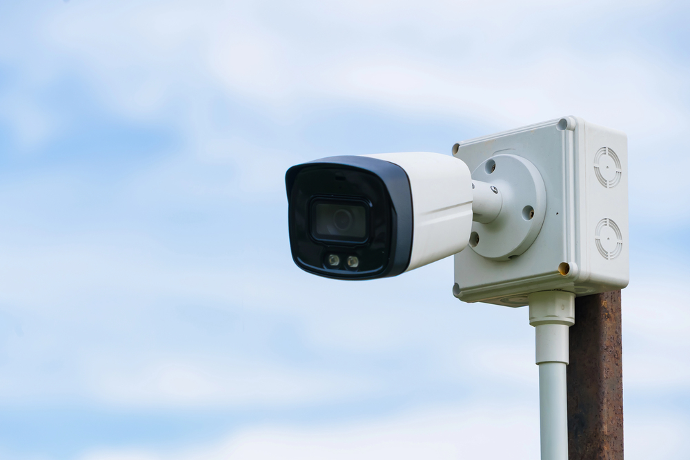 Videovigilancia en comunidad de vecinos: normativa y claves 2026