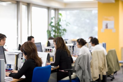 Ley de servicios de: Aprobada La atención al cliente