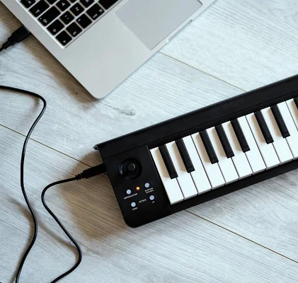 Занятия с тренажером через USB/MIDI подключение 