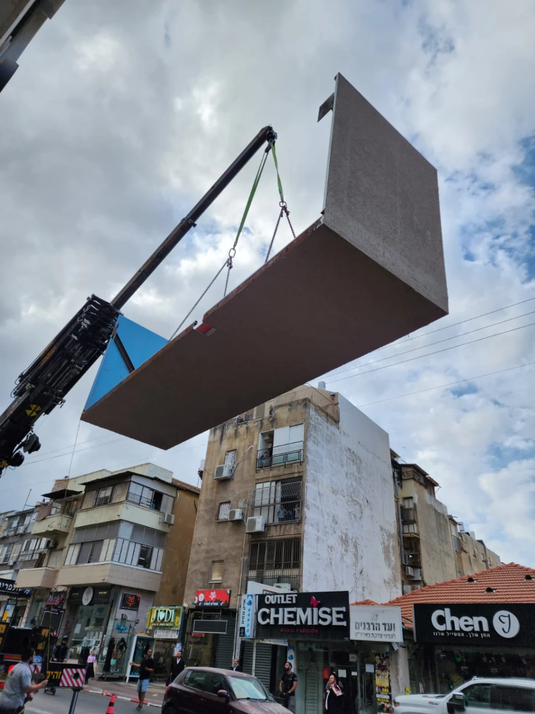 מרפסות ותוספות בנייה