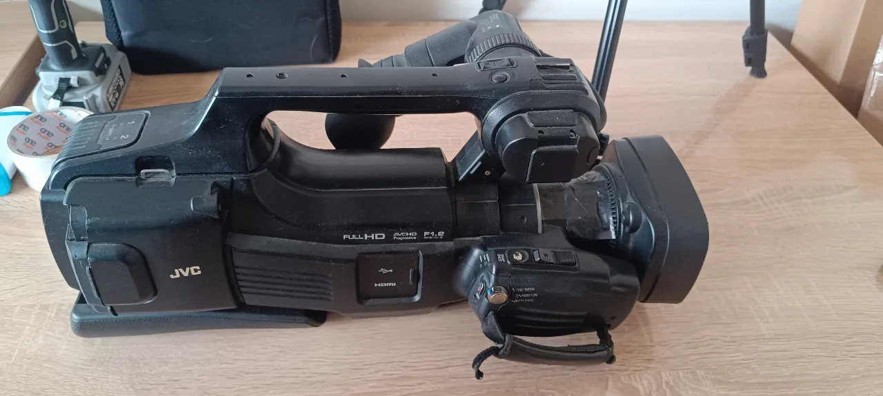 Diğer Ekmek yedirecek jvc hm 70 e - Ürün Detay Görseli