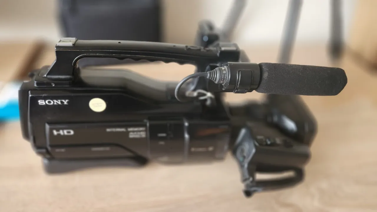 Sony Sahibinden Sony MC 2000 tertemiz  - Ürün Detay Görseli