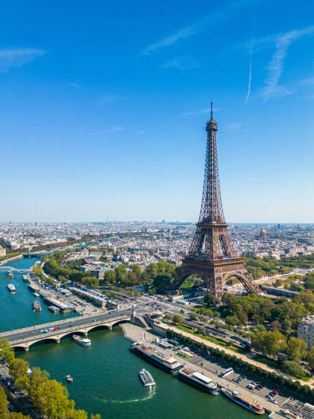A Day in Paris — photo 4