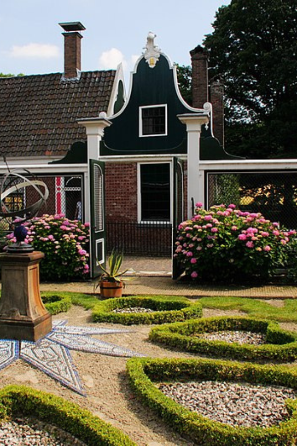 Fun & Unusual Things to Do in Zaanse Schans, Netherlands — photo 3
