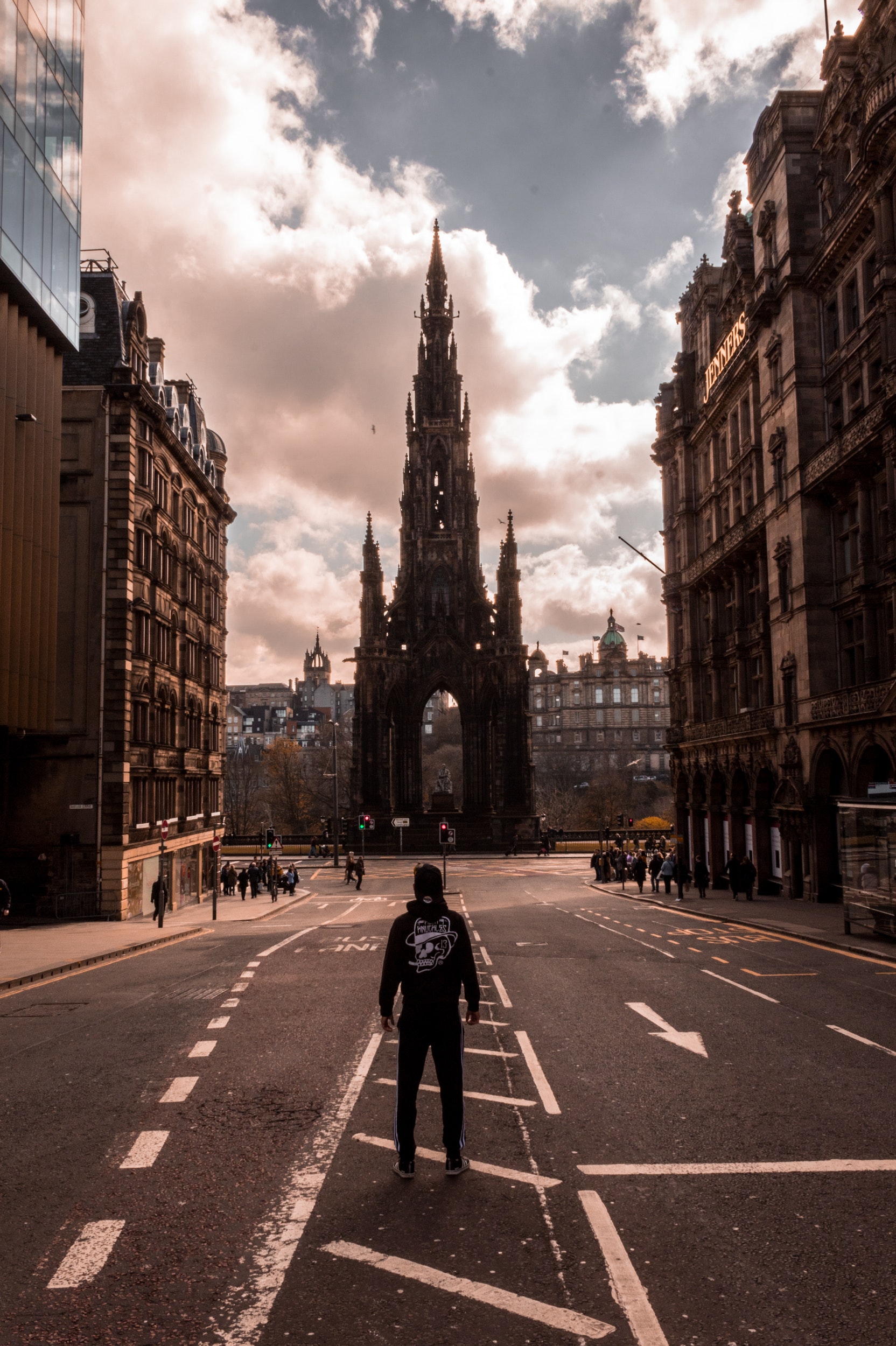 RIDE ON Victoria Street in Edinburgh — photo 2