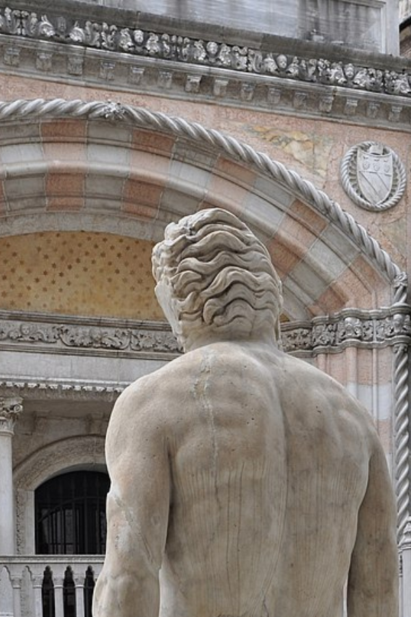 Fun & Unusual Things to Do in Venice, Italy — photo 4