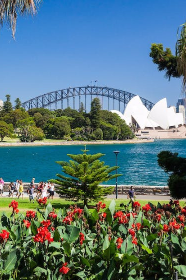 Exploring Sydney CBD with Highfield Hotel — photo 2