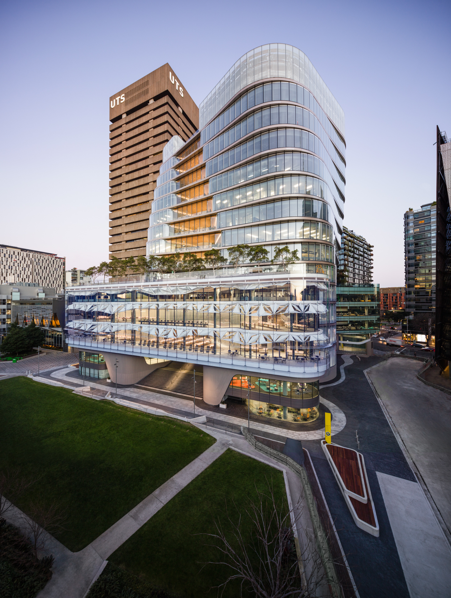 UTS campus walking tour — photo 4