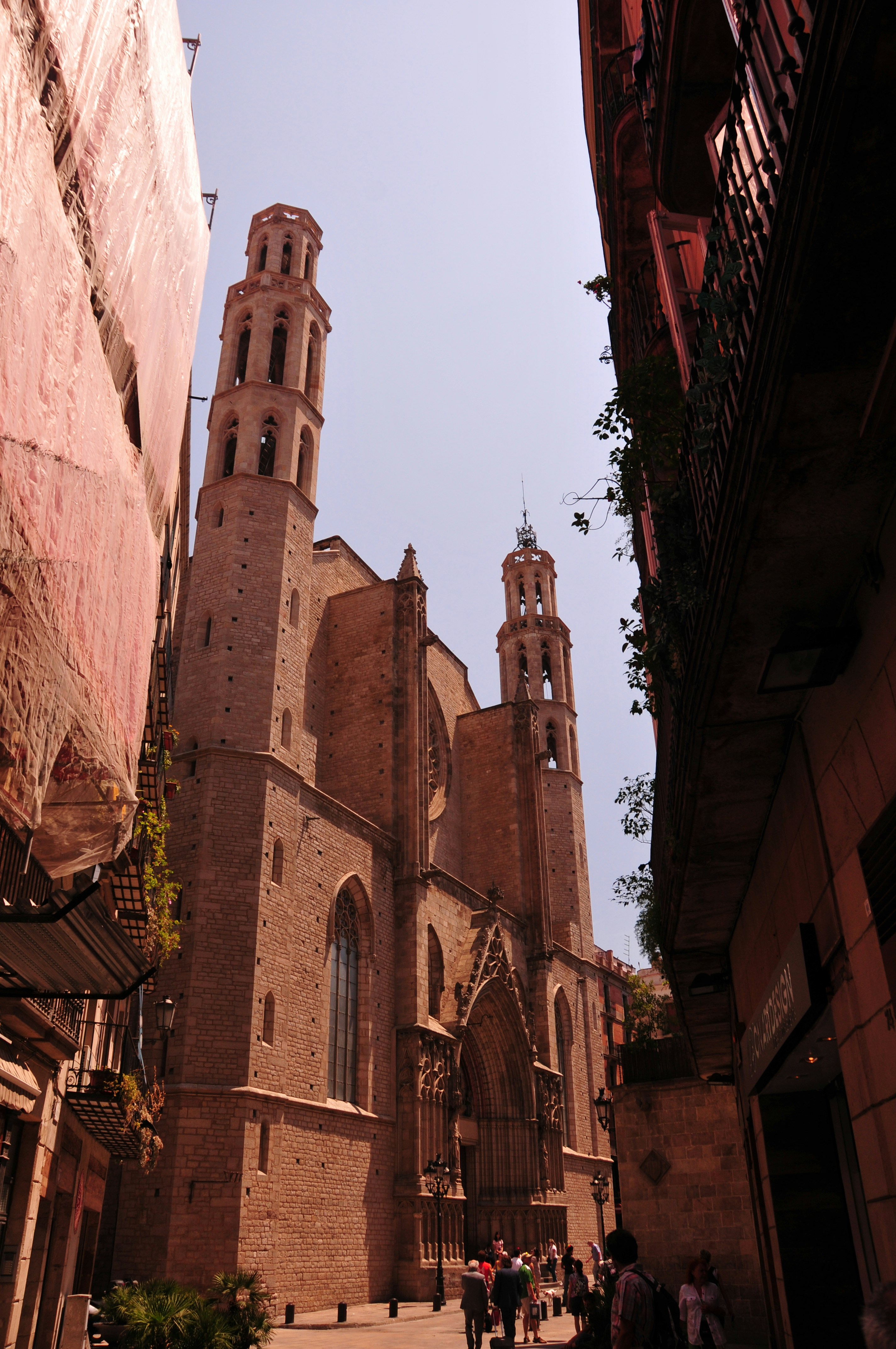 Gothic Neighborhood Walking Tour 
