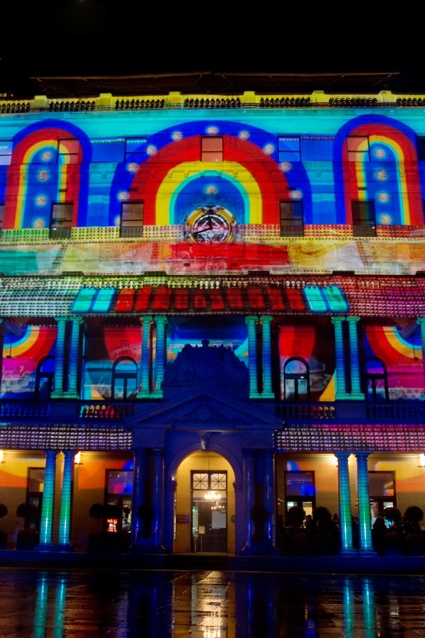 Accessible tour of Vivid 2023 — photo 7